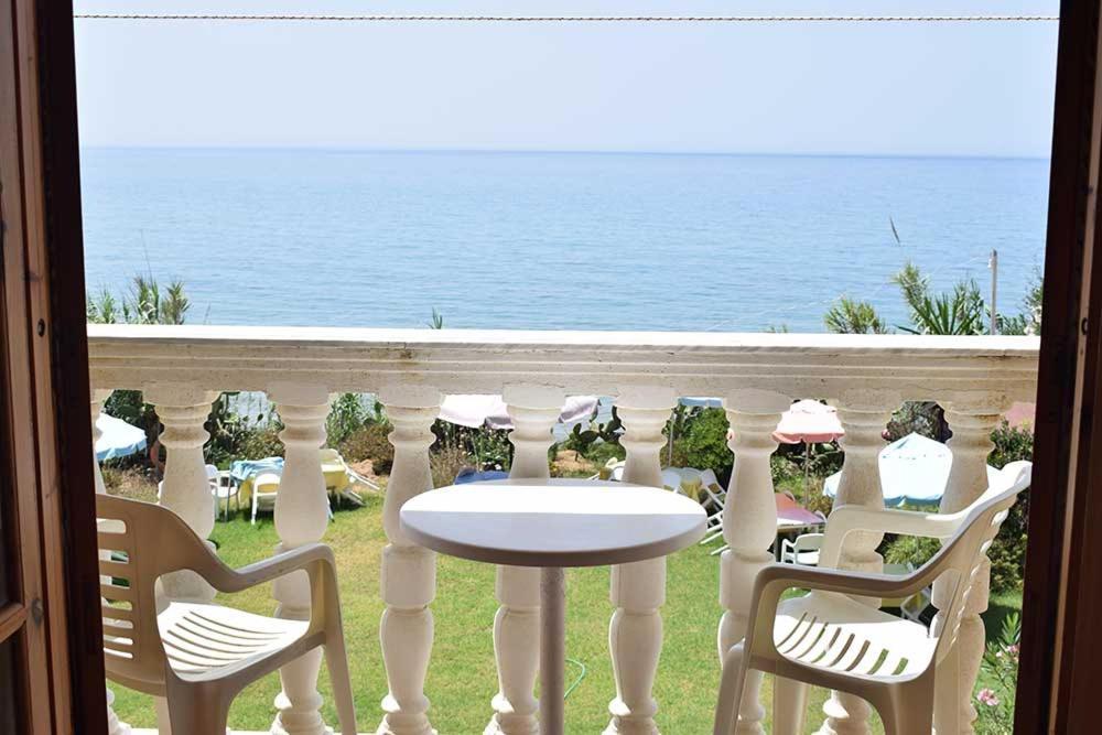 آغيوس غيوريوس Sunset Bay Studios المظهر الخارجي الصورة